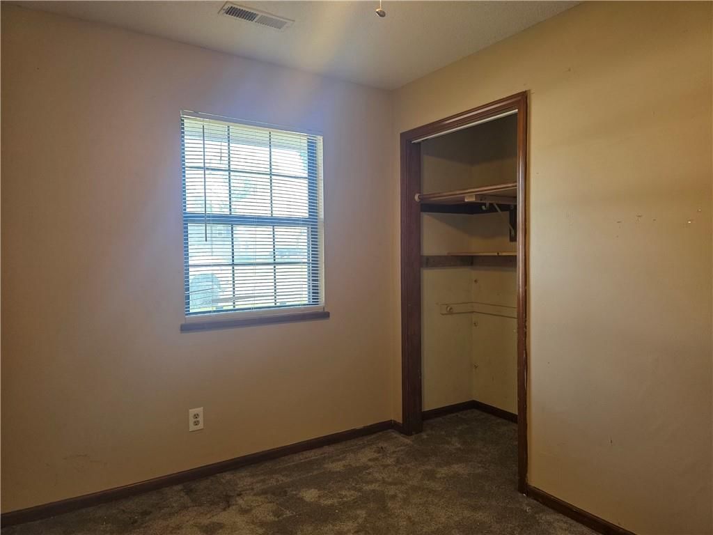 326 E Dryden Street — photo 10
