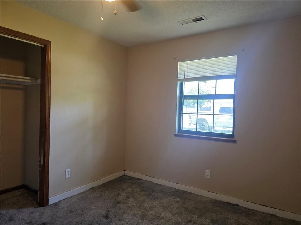 326 E Dryden Street — photo 13