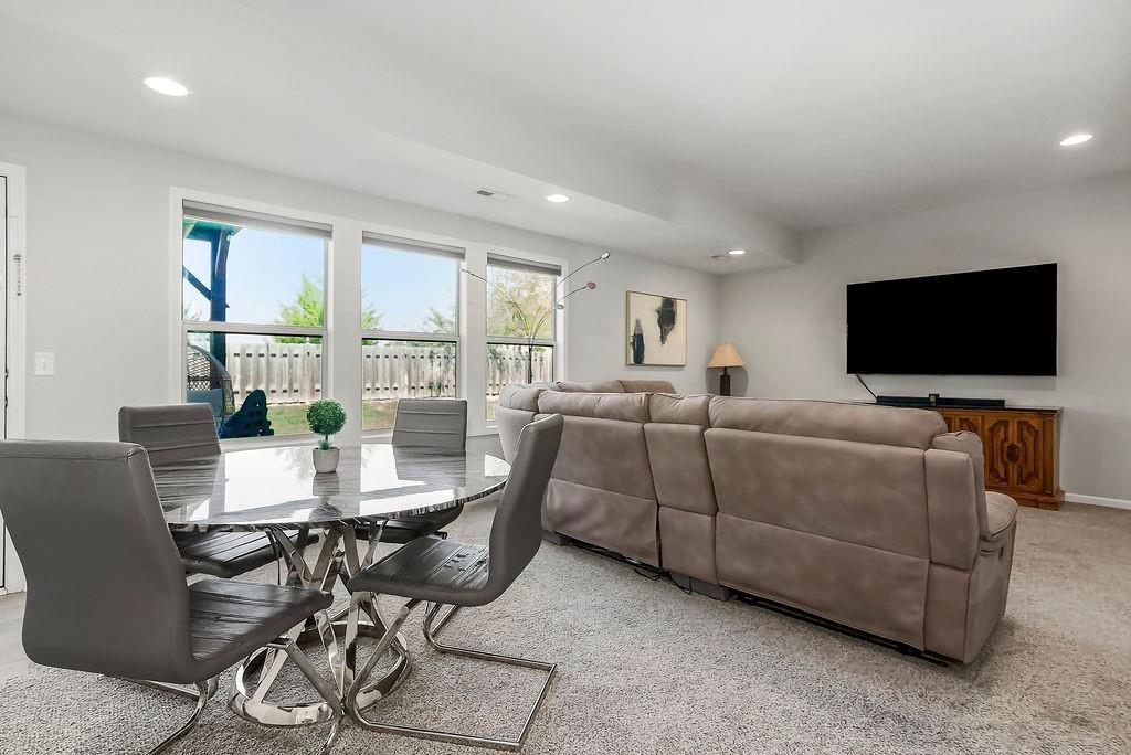 1700 Shadow Drive — photo 32