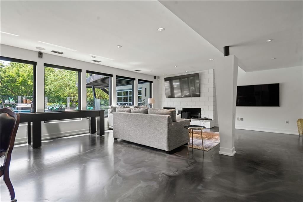 14420 Mission Road — photo 57