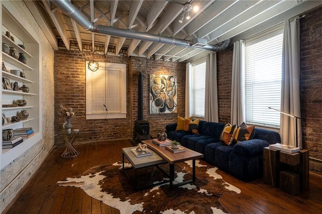 543 Troost Avenue — photo 9