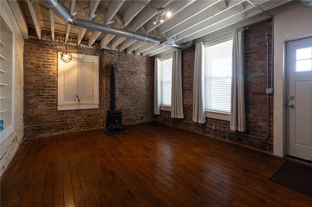 543 Troost Avenue — photo 10