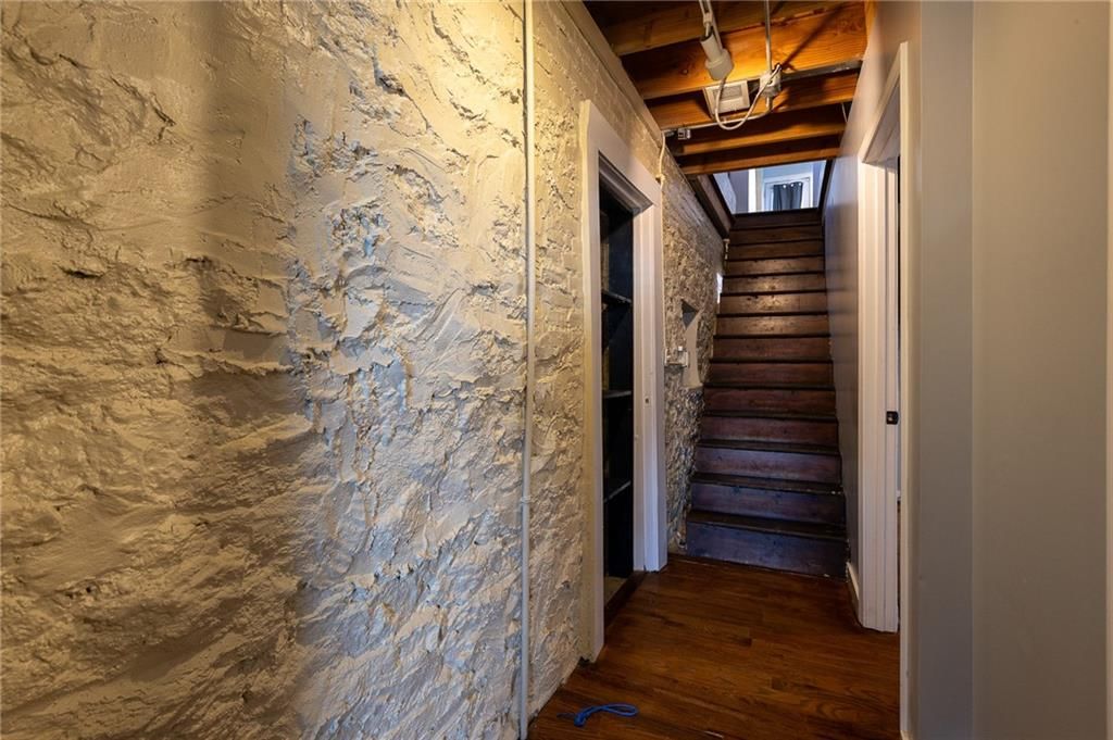 543 Troost Avenue — photo 15
