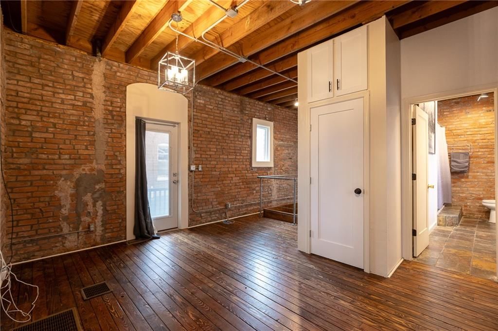 543 Troost Avenue — photo 22