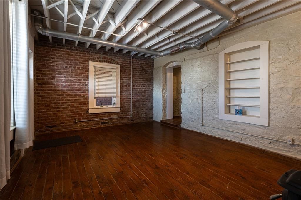 543 Troost Avenue — photo 24