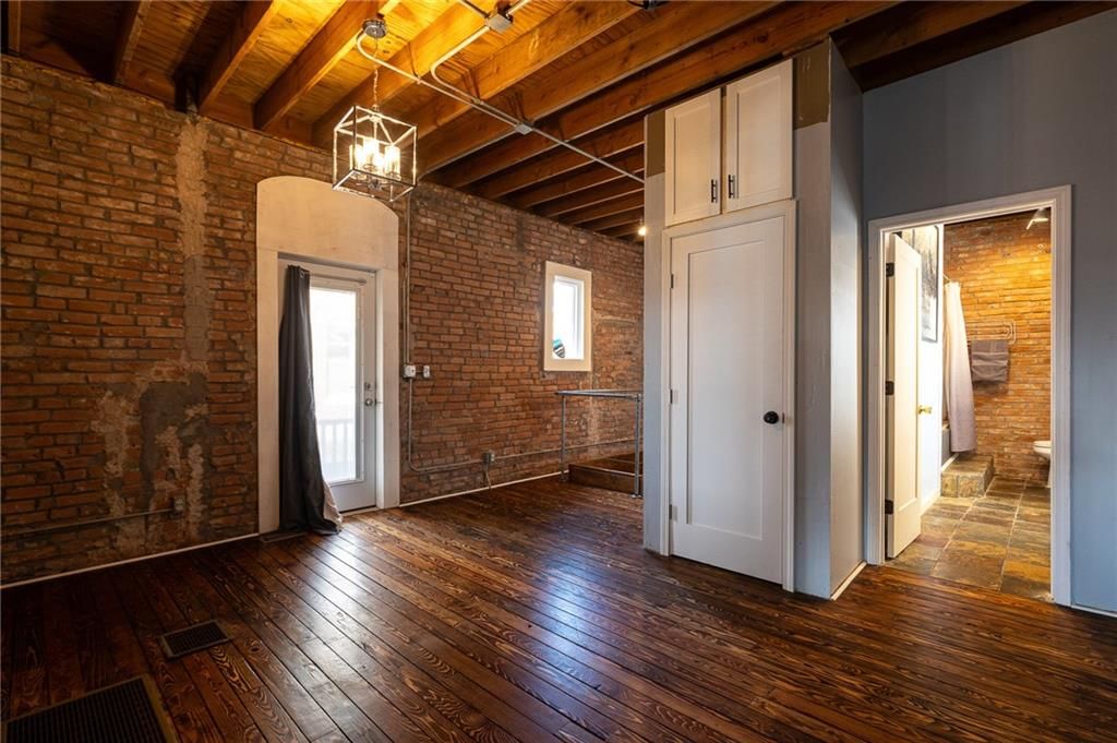 543 Troost Avenue — photo 28