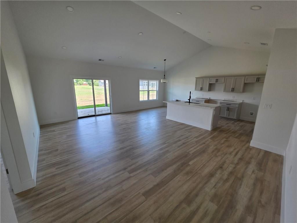 606 Catalpa Street — photo 6