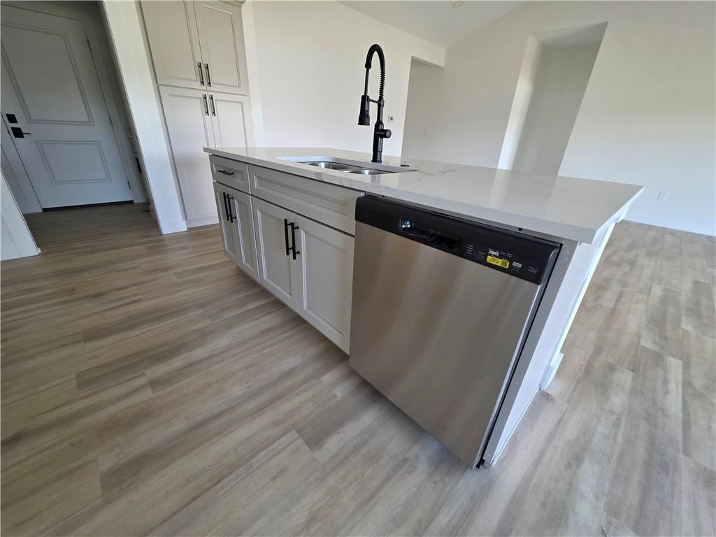 606 Catalpa Street — photo 8