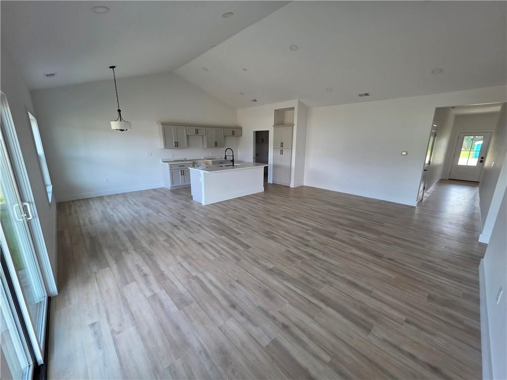 606 Catalpa Street — photo 10