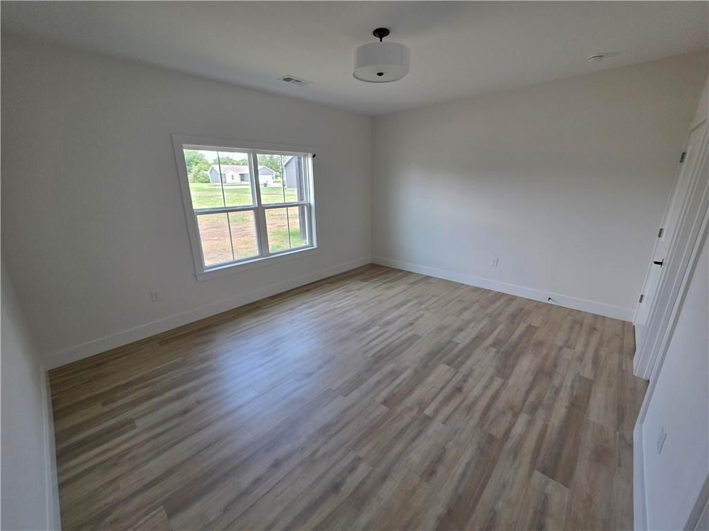 606 Catalpa Street — photo 18