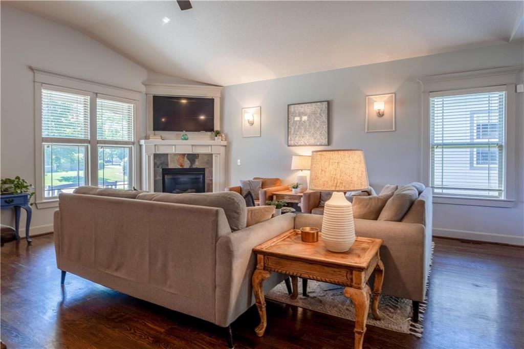 433 Seele Drive — photo 6