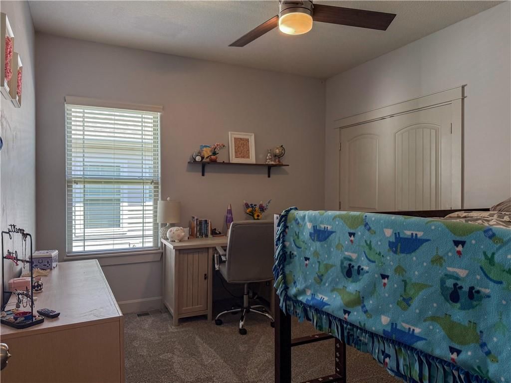433 Seele Drive — photo 17