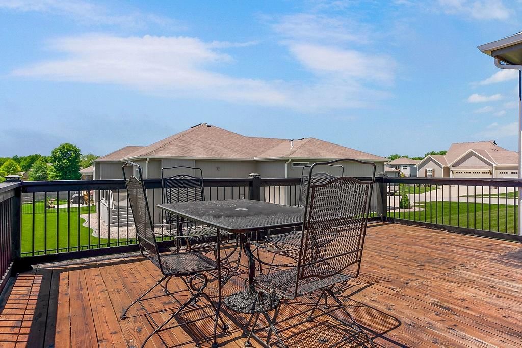 1814 Winchester Drive — photo 4