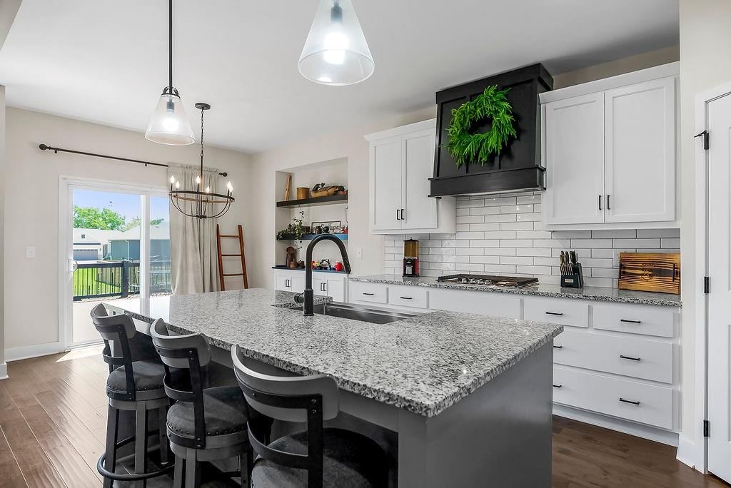 1814 Winchester Drive — photo 8
