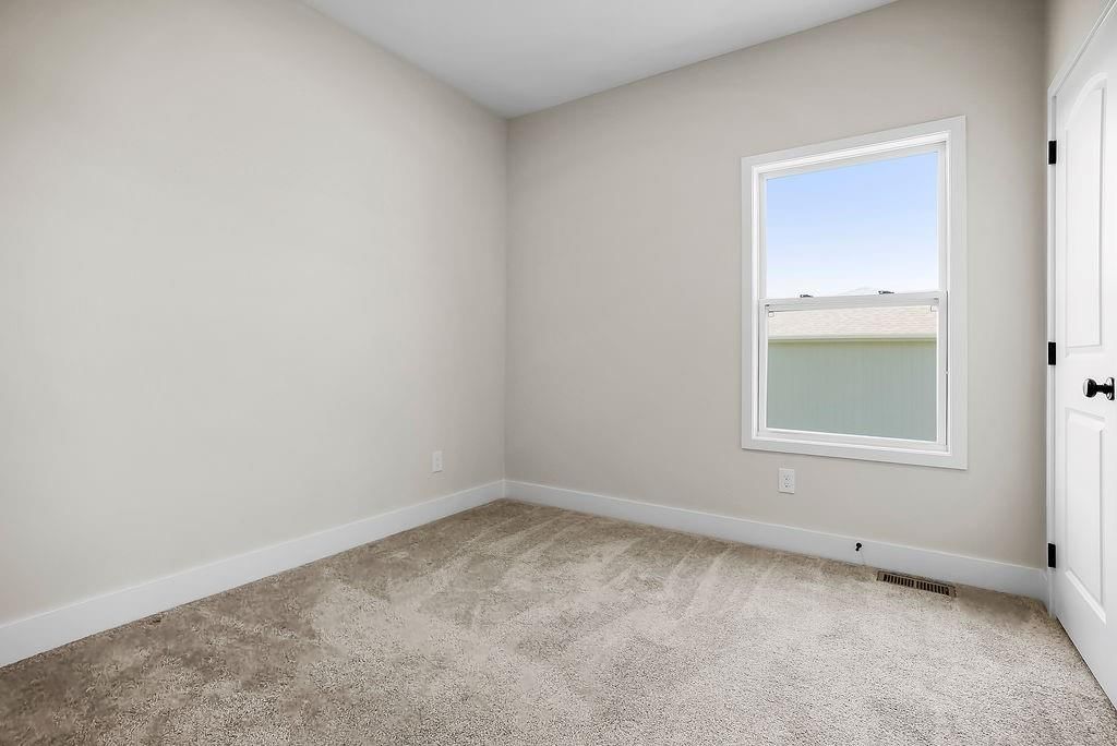 1814 Winchester Drive — photo 14