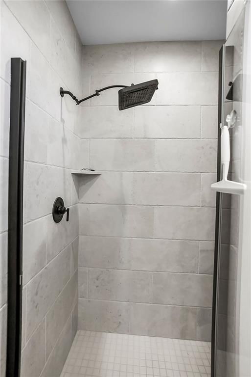 1814 Winchester Drive — photo 17