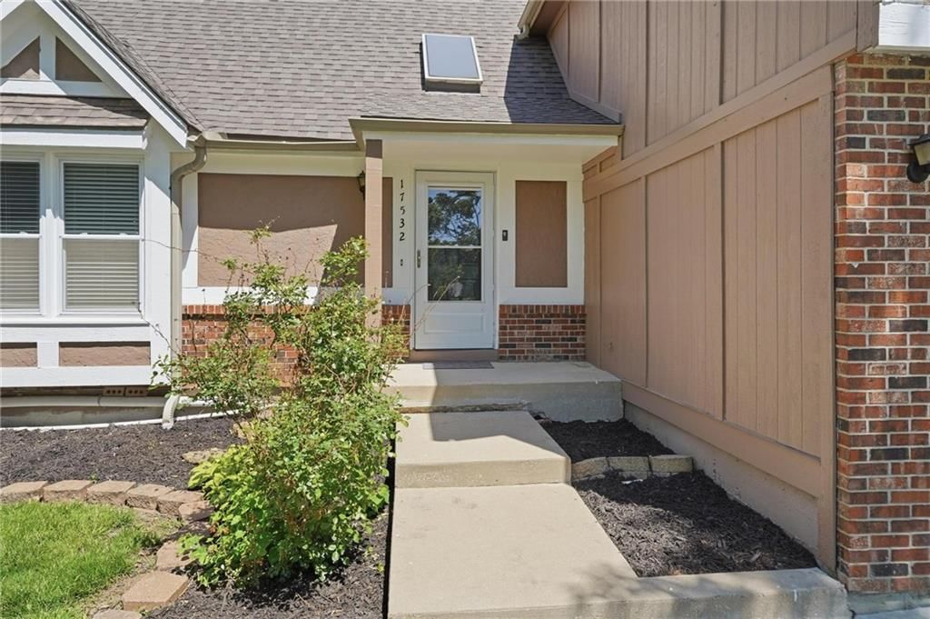 17532 W 116th Street — photo 2