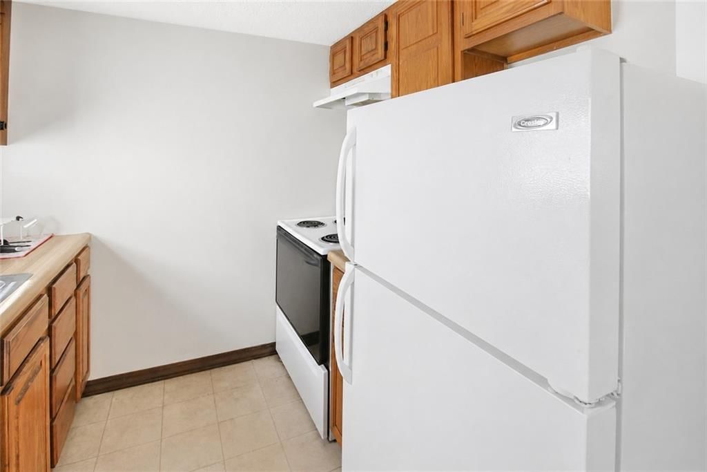 316 W 3rd Street — photo 27