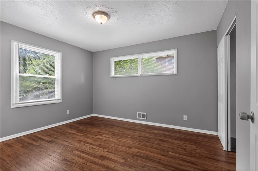 3900 E 47TH Terrace — photo 26