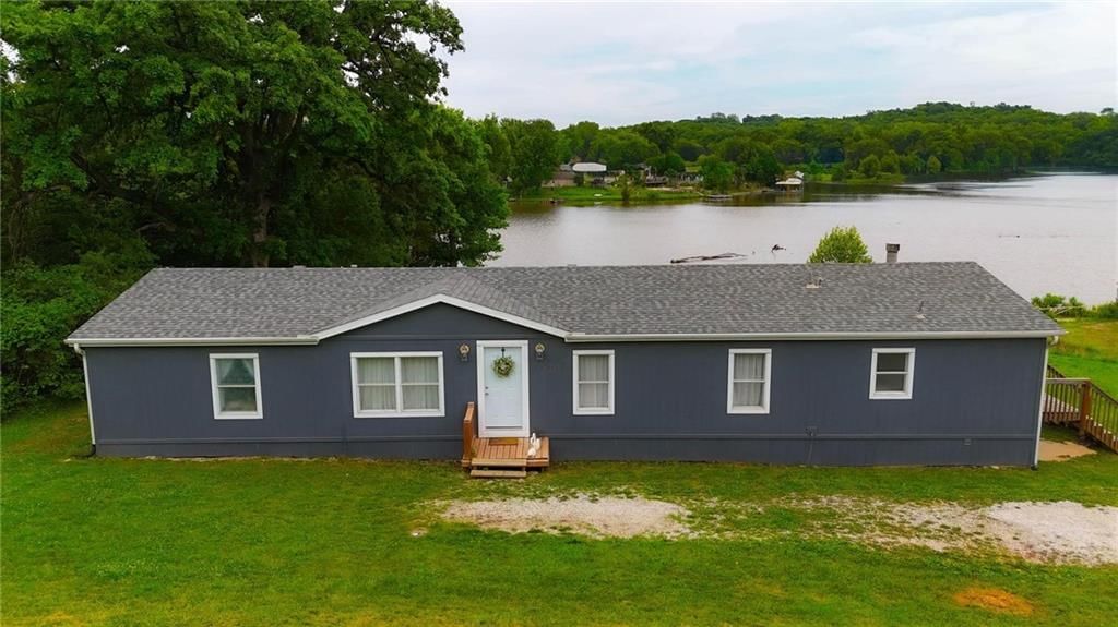 14933 Lakeshore Drive — photo 3