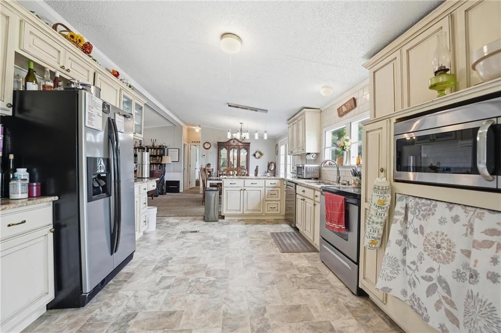 14933 Lakeshore Drive — photo 13