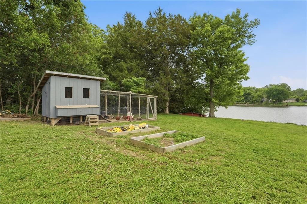 14933 Lakeshore Drive — photo 32