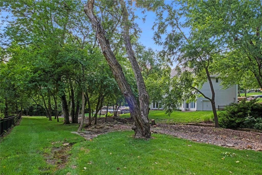 425 NE Saint Andrews Circle — photo 24
