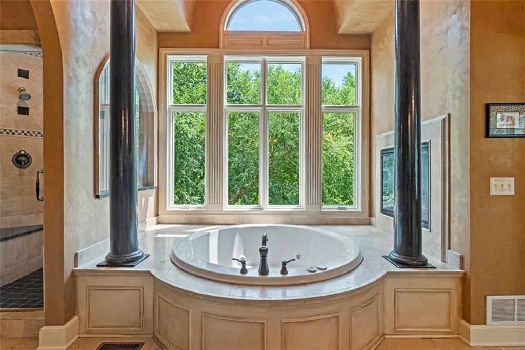 425 NE Saint Andrews Circle — photo 53