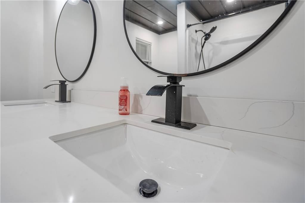 515 Barton Avenue — photo 36