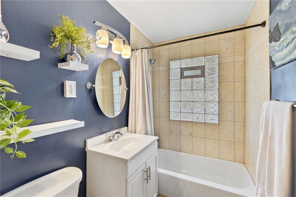 5608 Roeland Drive — photo 19