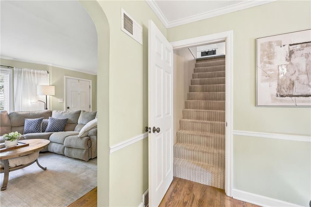 5608 Roeland Drive — photo 21