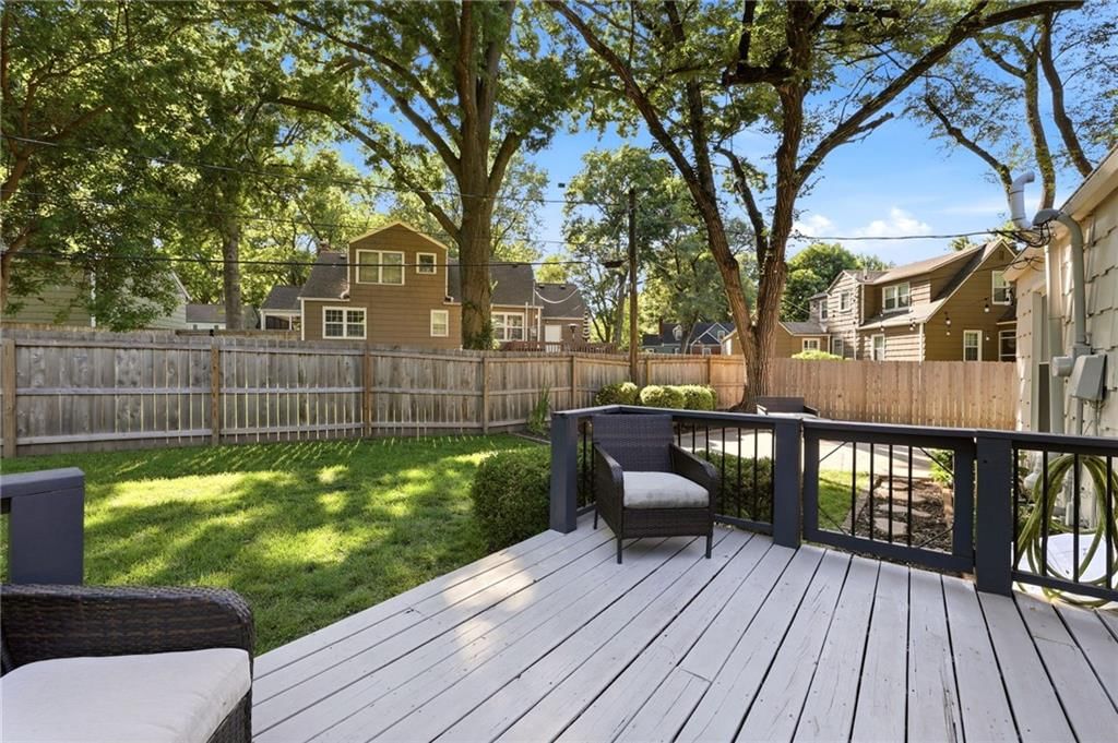 5608 Roeland Drive — photo 27