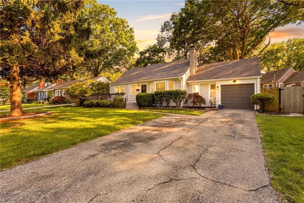 5608 Roeland Drive — photo 34