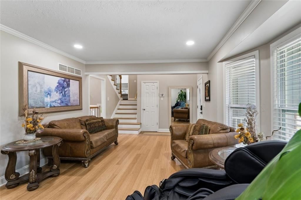 11725 England Street — photo 7