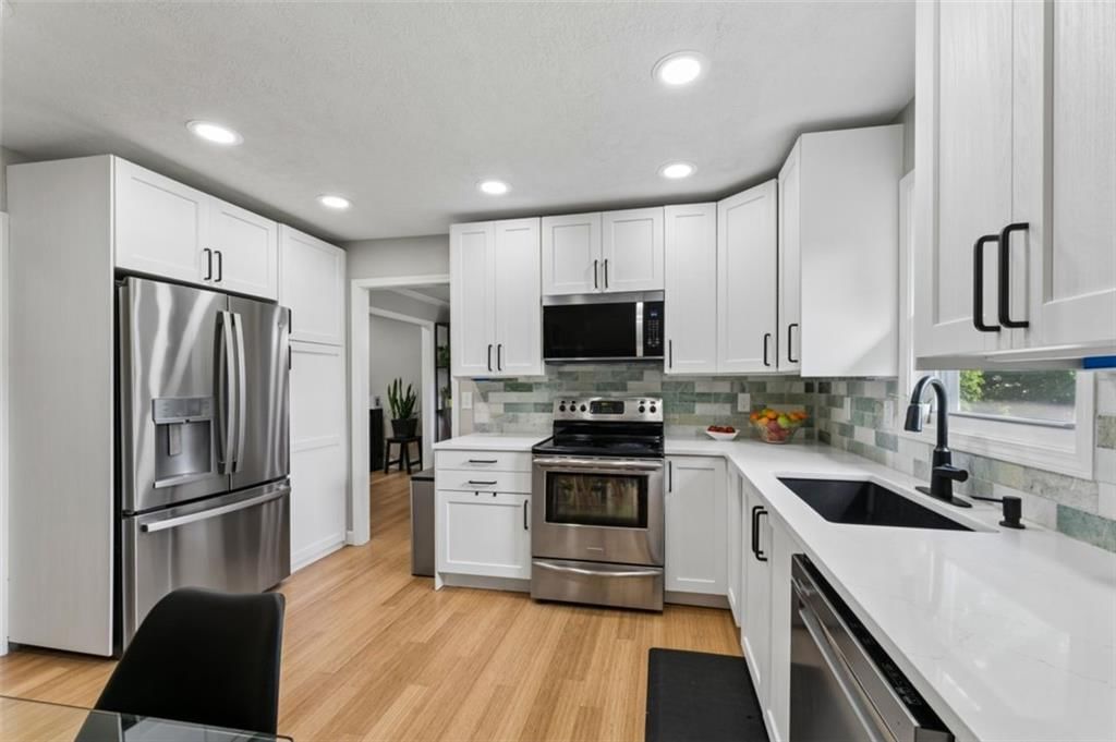 11725 England Street — photo 11