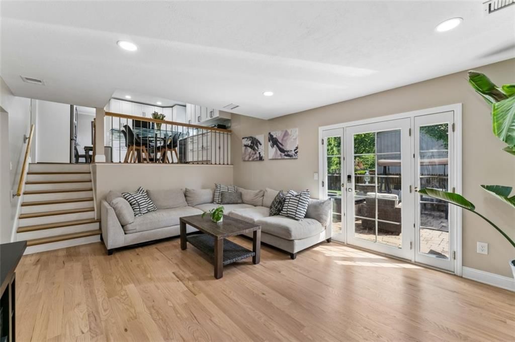 11725 England Street — photo 19