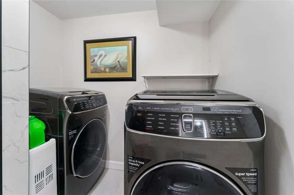 11725 England Street — photo 32