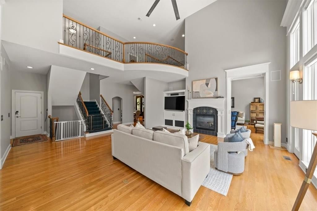 13905 Dearborn Street — photo 23