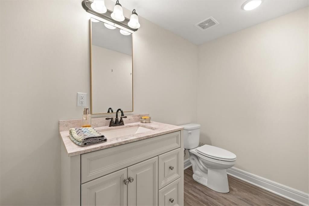 13905 Dearborn Street — photo 51