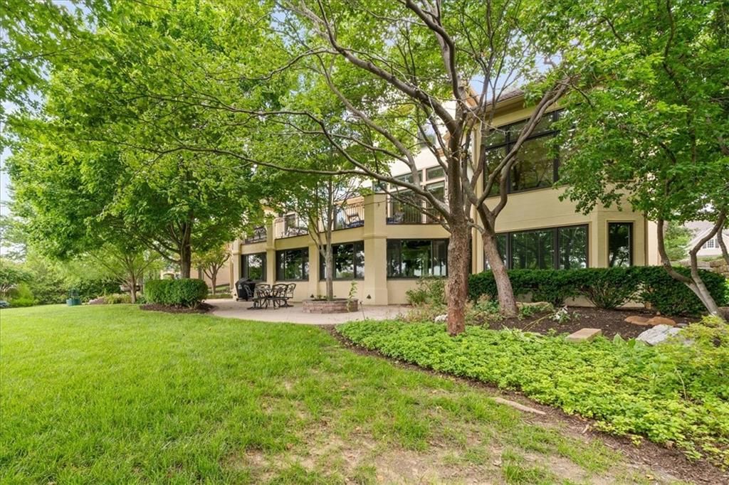 13905 Dearborn Street — photo 55