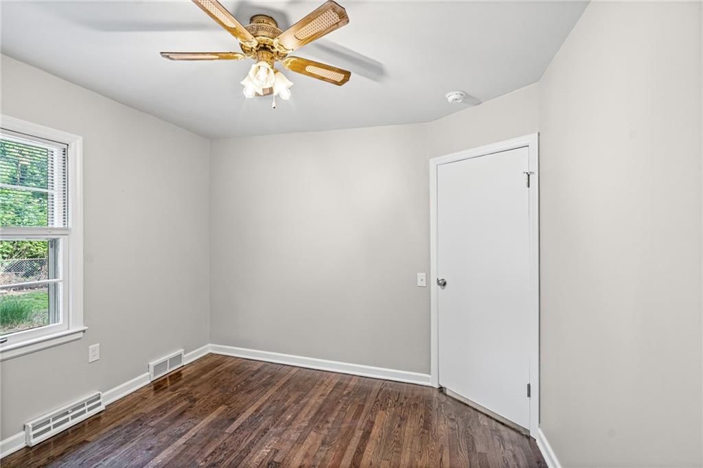 1054 S 45th Terrace — photo 9