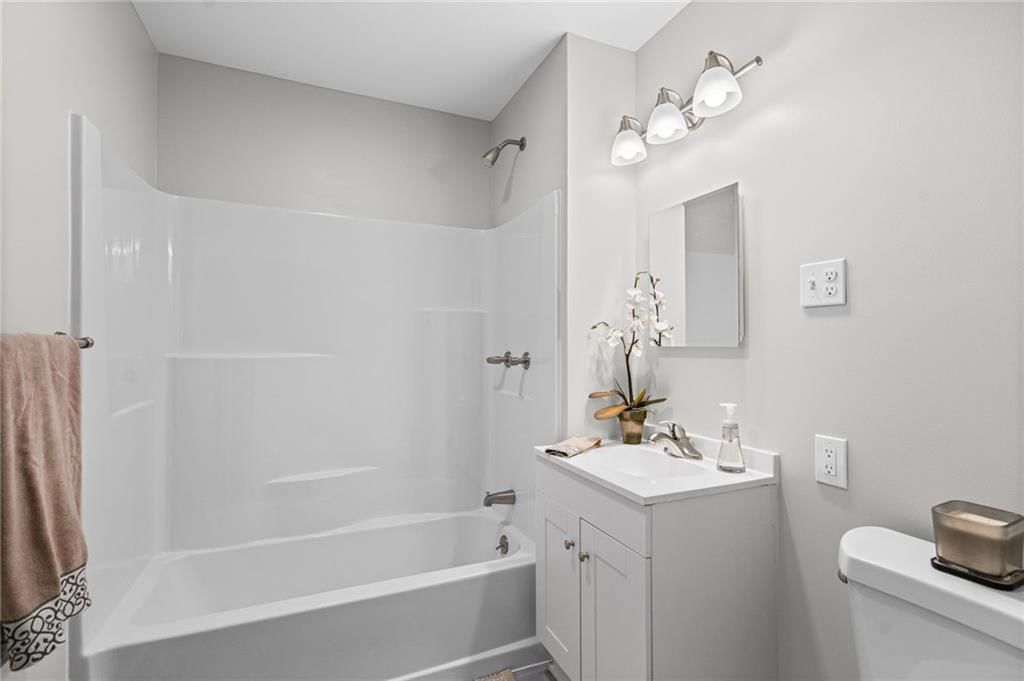 1054 S 45th Terrace — photo 13
