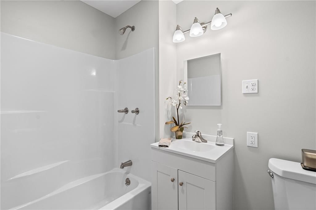 1054 S 45th Terrace — photo 14