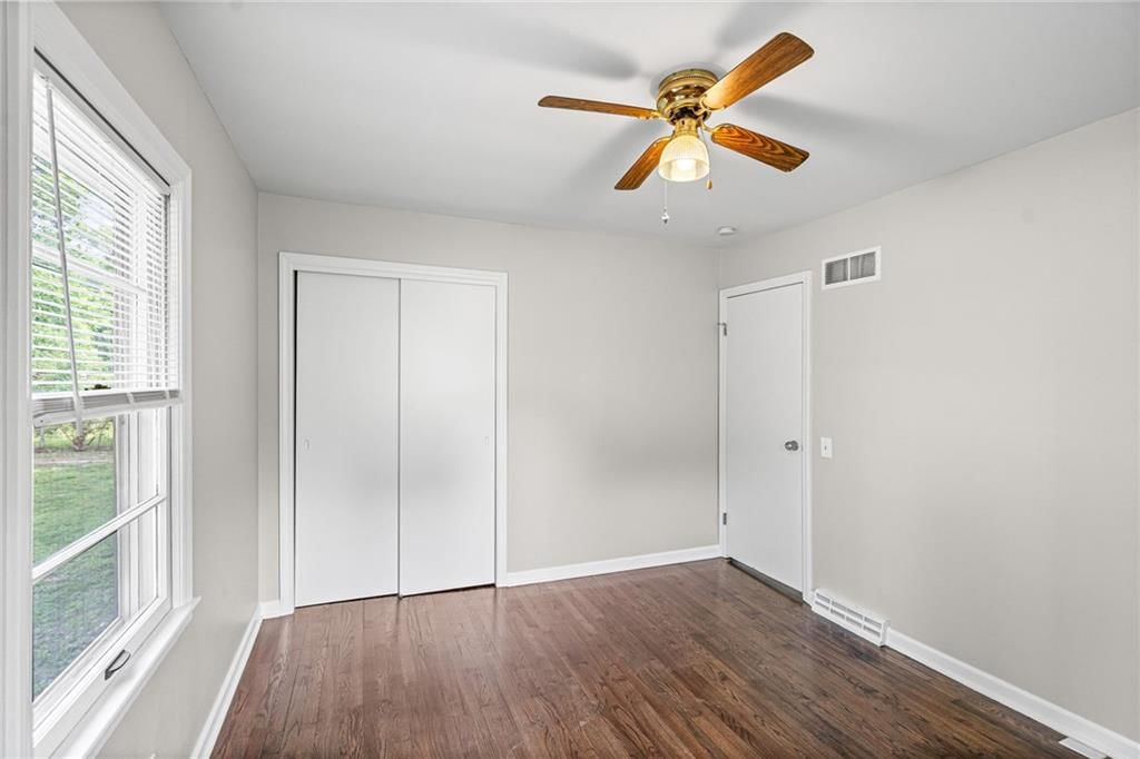 1054 S 45th Terrace — photo 20