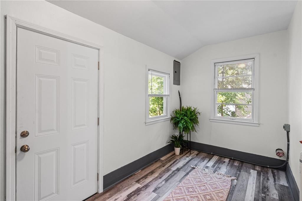 1054 S 45th Terrace — photo 28
