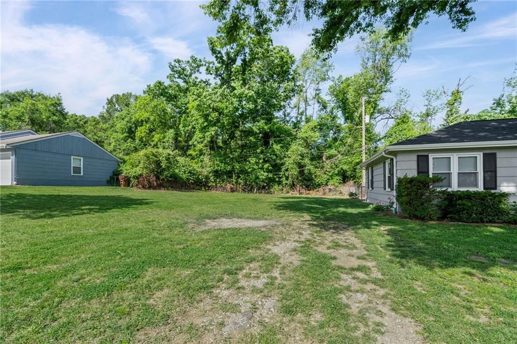 1054 S 45th Terrace — photo 40