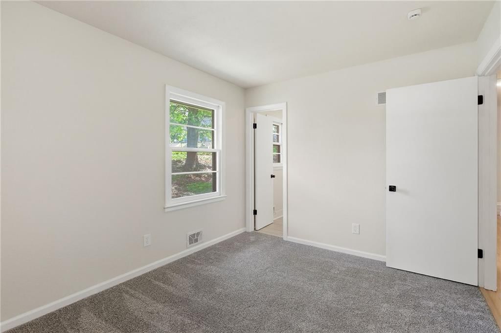 18901 E 30th Terrace S — photo 17