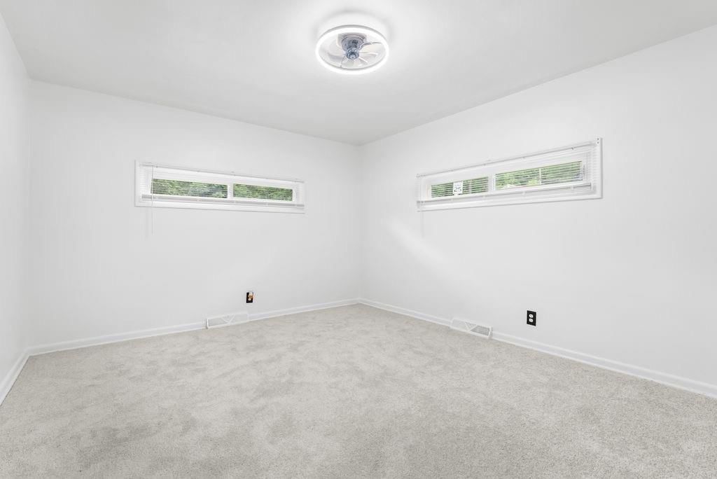 3421 E 55th Street — photo 9