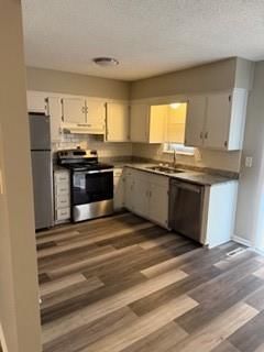 10401 SYCAMORE Avenue — photo 3