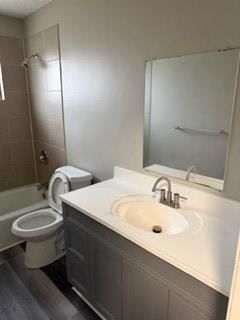 10401 SYCAMORE Avenue — photo 9